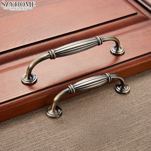 Tay nắm tủ tân cổ điển màu vàng đồng SH8319