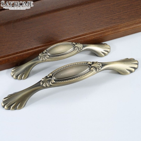 Tay nắm tủ tân cổ điển vintage màu vàng đồng SH8832