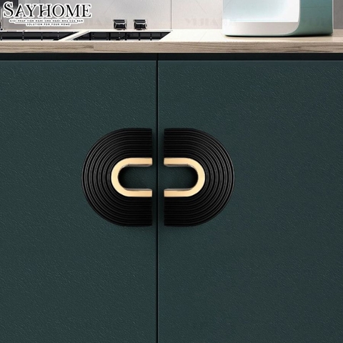 Tay nắm tủ hiện đại bán nguyệt màu đen vàng gold SH8977