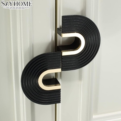 Tay nắm tủ hiện đại bán nguyệt màu đen vàng gold SH8977