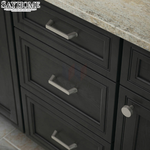 Tay nắm tủ hiện đại màu bạc SH5505