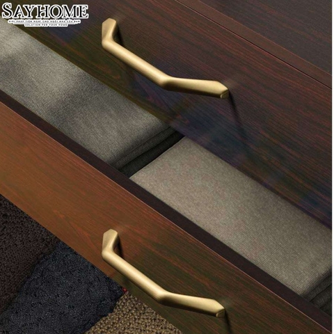 Tay nắm tủ hiện đại màu vàng mờ SH3351