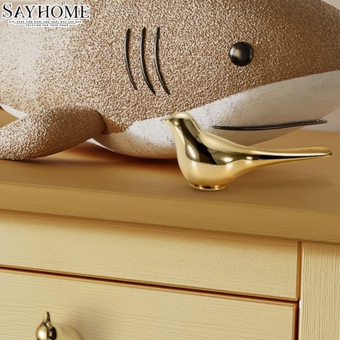 Tay nắm tủ hiện đại màu vàng gold SH3366