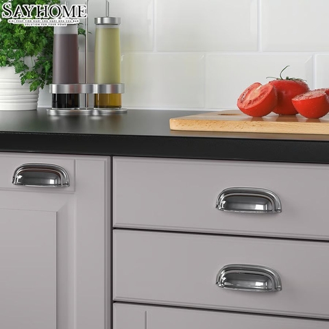 Tay nắm tủ hiện đại bán nguyệt màu bạc SH5585