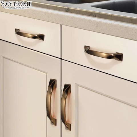 Tay nắm tủ hiện đại màu vàng đồng SH88D83 tại thành phố Hồ Chí Minh