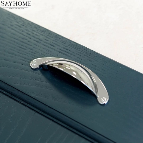 Tay nắm tủ hiện đại bán nguyệt màu inox SH0423
