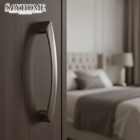 Tay nắm tủ hiện đại màu bạc SH5653