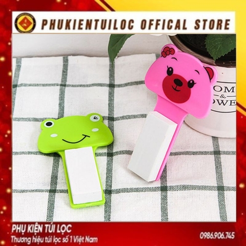 Miếng Dán Nâng Nhấc Mở Lật Nắp Bồn Cầu HỌA TIẾT HOẠT HÌNH - Dụng Cụ Tay Cầm Vệ Sinh Sạch Sẽ- Phukientuiloc.com