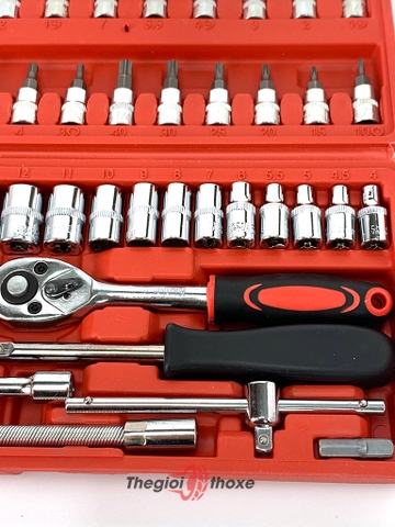 Tất cả các chi tiết trong bộ dụng cụ đều được làm bằng thép CR – V có độ cứng cao