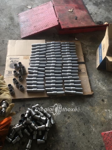 Bộ dụng cụ đóng phớt phuộc trước xe máy hiện được Thế Giới Thợ Xe phân phối