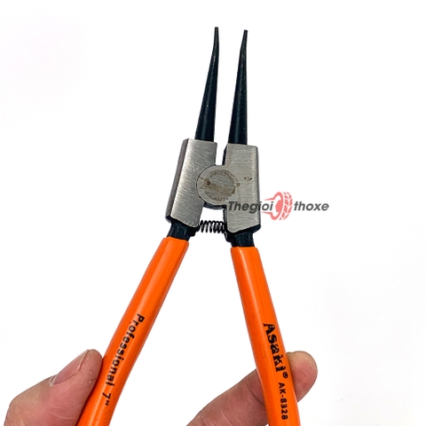 Mũi kìm được thiết kế dạng cong/thẳng