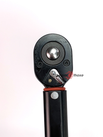 Tay cân lực được làm từ thép CRV
