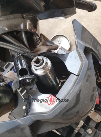 Tuýp lồng mở chén cổ xe máy Yamaha