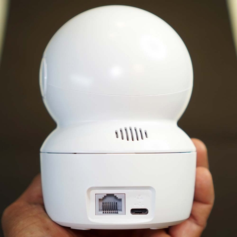 Camera 2 mắt Ezviz H7C 4MP + 4MP