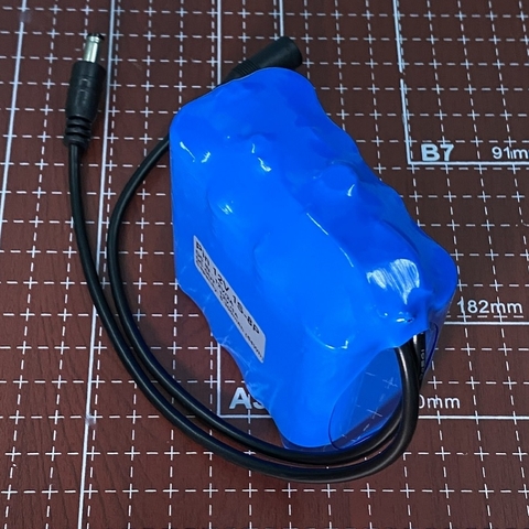 Pin lưu điện 12V 5.300mAh 64Wh 1S-8P