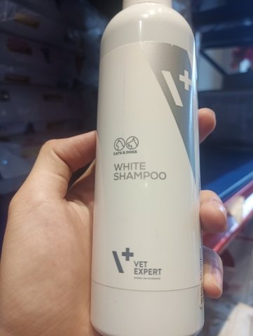 Sữa tắm Vet Expert White Shampoo lông trắng và sáng màu
