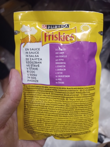 Pate Friskies Purina