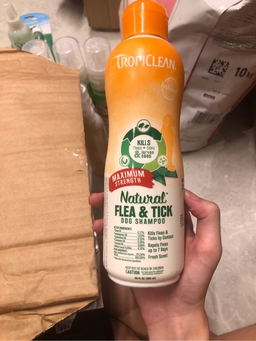 592ml Flea&Tick Dog Shampoo Maximum Strength Tropiclean - Sữa tắm trị ve và bọ chét