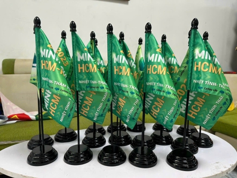 Cờ để bàn có chân đế 1 lá