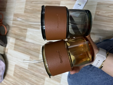 Cốc thủy tinh Gorgous có nắp, ống hút và bao da đi kèm - 450ml có 2 màu