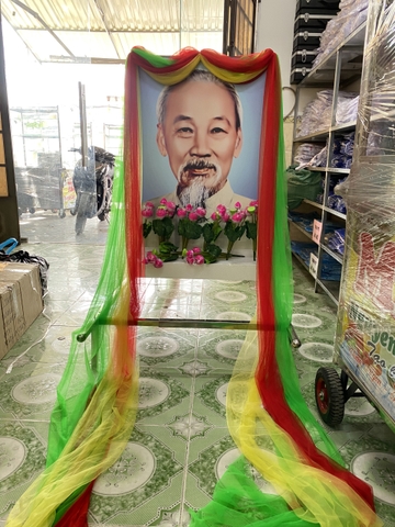 KIỆU ẢNH BÁC (GẤP GỌN KHI KHÔNG SỬ DỤNG)