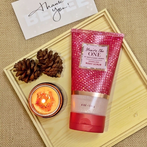 KEM TẨY TẾ BÀO CHẾT TOÀN THÂN BATH & BODY WORKS YOU'RE THE ONE - GLOWING BODY SCRUB 226g