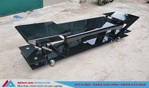 KỆ KÍNH - 2 TẦNG KÍNH 2M2