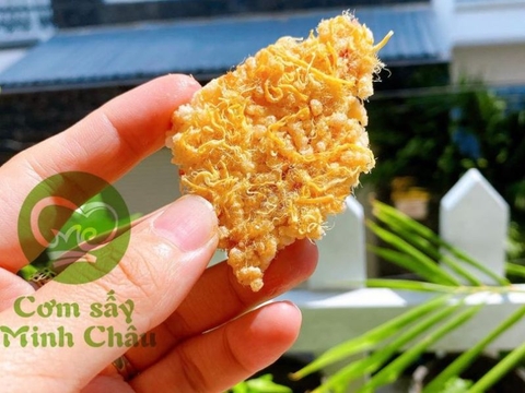 Cơm cháy bao nhiêu calo? Cách ăn cơm cháy đúng cách để giảm cân