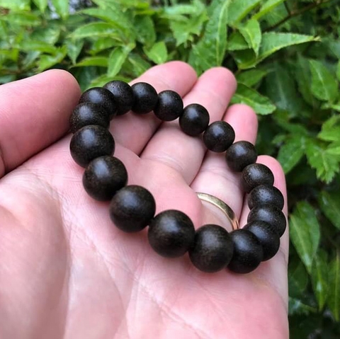 Vòng tay trầm hương VT14