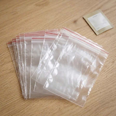 Túi zip chỉ đỏ