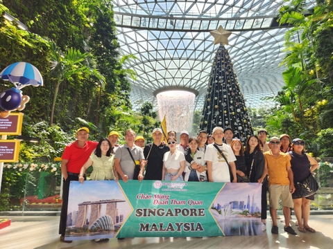 Video và Hình ảnh thực tế Khách đi Du Lịch Singapore - Malaysia Khởi hành 2023