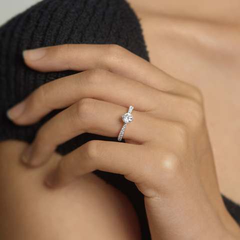 Nhẫn Freesize Bạc 925 Nút Thắt Đính Đá Chủ Cho Nữ Đeo Cặp Đôi Knot Ring - VYR15 - Hover