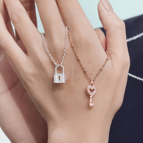 (Một Cặp) Dây Chuyền Đôi Nam Nữ Ổ Khoá - Chìa Khoá Tình Yêu Đánh Dấu Chủ Quyền - VYN68_VYN59 - Hover