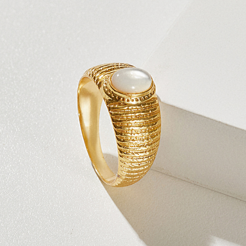 Nhẫn Bạc 925 Bản Rộng Đính Mặt Trai Boho Pearl - VSR01 - Hover