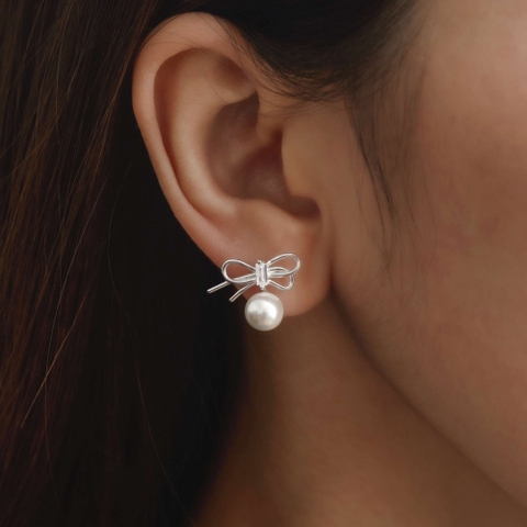 Khuyên Tai Bạc 925 Nơ Mảnh Đính Ngọc Trai Tự Nhiên - VCE531 - Hover