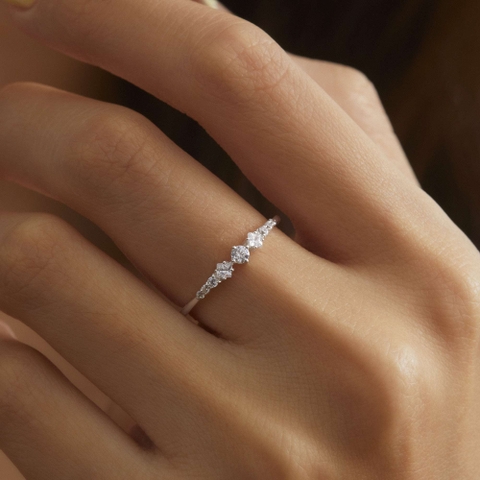 Nhẫn Bạc 925 Đá Tròn Thoi Ngẫu Hứng Đính Đá Lấp Lánh - VCR45