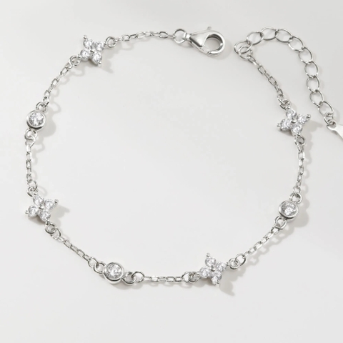 Lắc Tay Bạc 925 Charm Cỏ 4 Lá Xen Kẽ Charm Tròn Đính Đá - VCB510