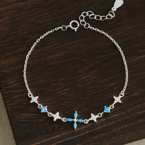 Lắc Tay Bạc 925 Cỏ 4 Lá Xen Kẽ Đính Đá Màu Xanh Blue - VCB513