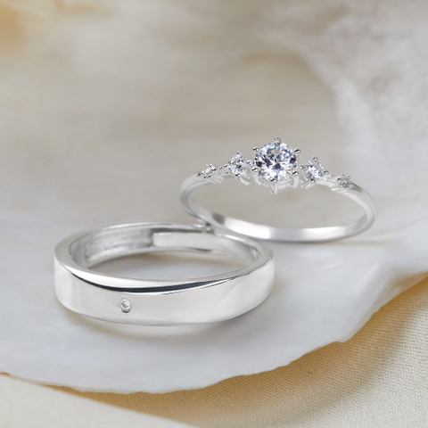 (Một Cặp) Nhẫn Đôi Freesize Bạc 925 Đính Đá Classic Và Đá Công Chúa VYR16 & VCR06 - Hover