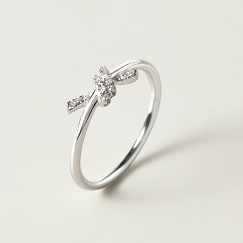 Nhẫn Bạc 925 Sợi Xoắn Đính Đá Twist Knot - VCR501 - Hover