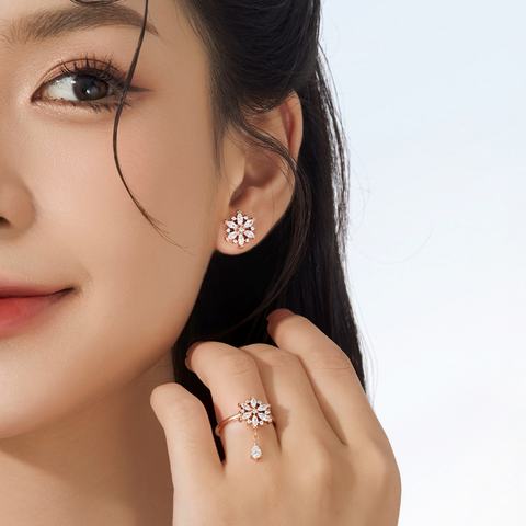 Khuyên Tai Nụ Bạc 925 Bông Tuyết Tròn Đính Đá Stud Winter Snow - VGE07 - Hover