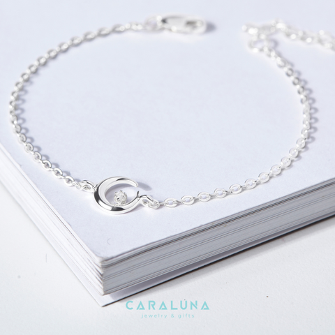 Lắc Tay Bạc 925 Mặt Trăng Khuyết Đính Đá Hàn Quốc Moon & Star - VGB01 - Hover