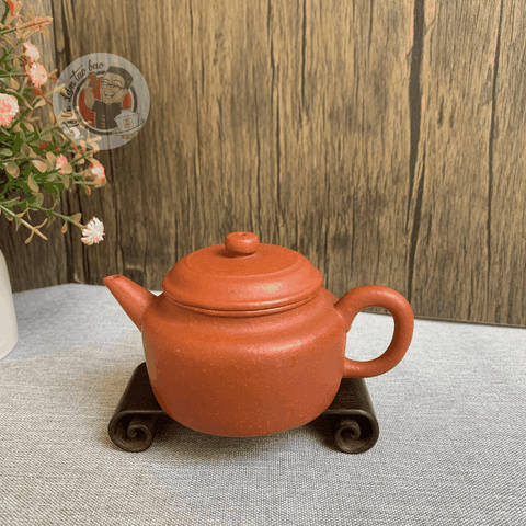 Ấm Đức Chung Chu Nê