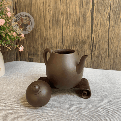 Ấm Lê Hình Tử Nê