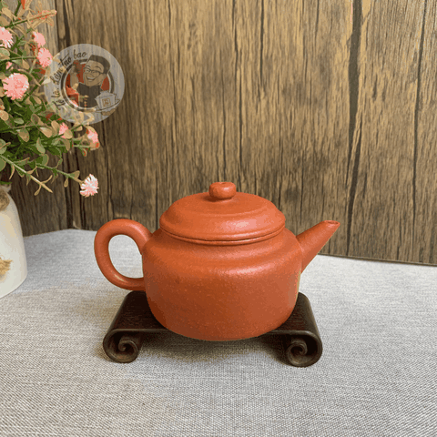 Ấm Đức Chung Chu Nê