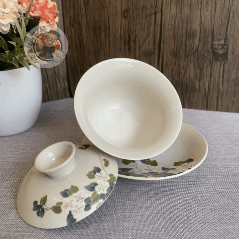 Khải trắng lá xanh