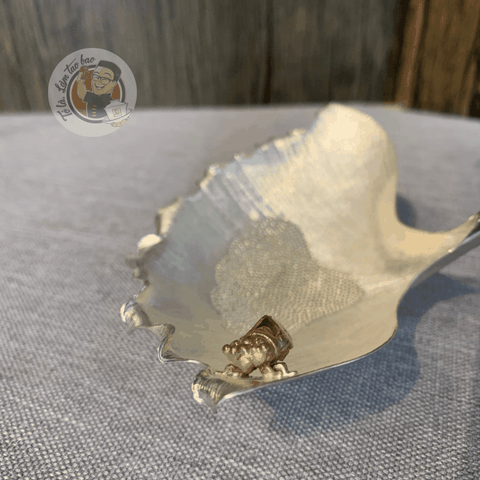 Lọc Bạc chiếc lá con ong