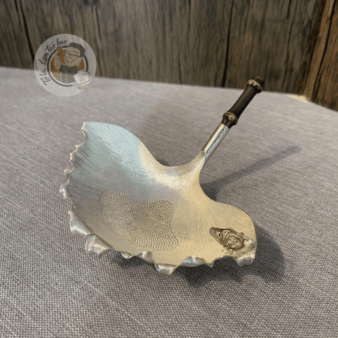 Lọc Bạc chiếc lá con ong