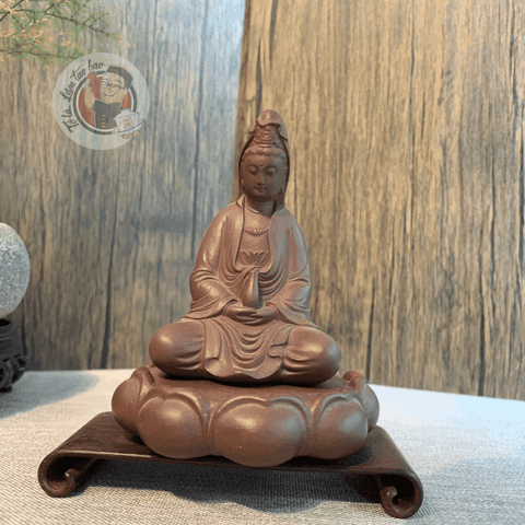 Tượng Phật bà ngồi thiền