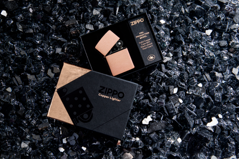 Zippo đồng đỏ tái xuất